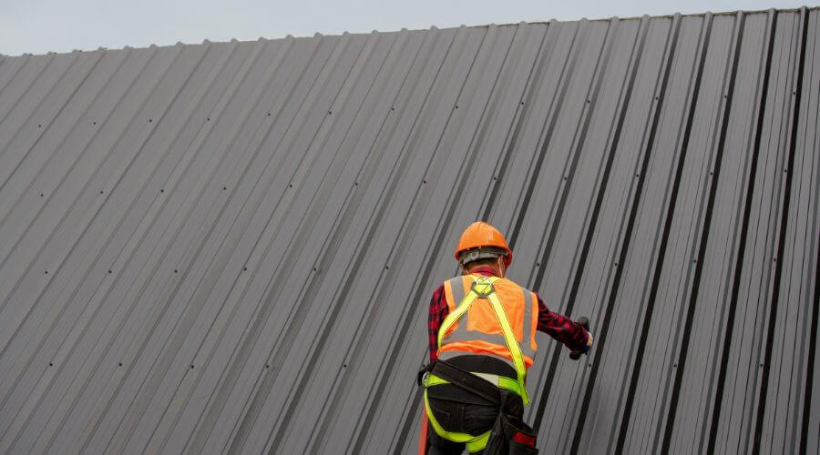 Professional gutter cleaning in Pacific, MO